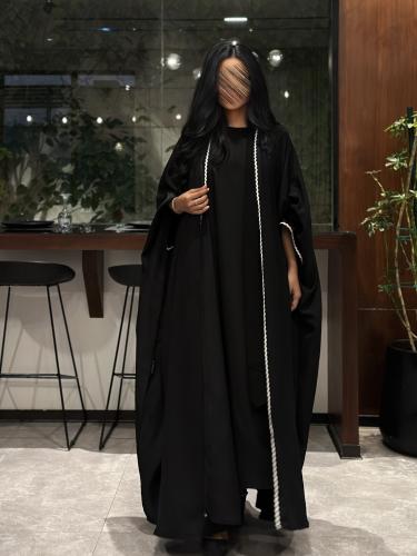 عباية نص بشت لنن بحريني اسود مع كلفة تطريز