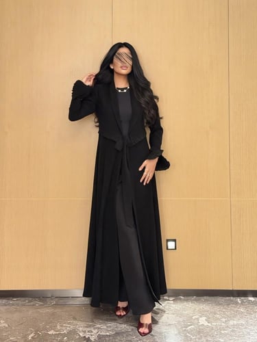 عباية سيراميك أندونيسي اسود مع سديري مزين بالكسر و...