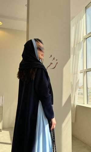 عباية كلوش كحلي وسماوي كريب مكسر