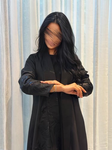 عباية تفته مع اورجنزا مشغول في الجنب والأكمام