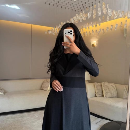 عباية جوخ رمادي مع اسود كلوش