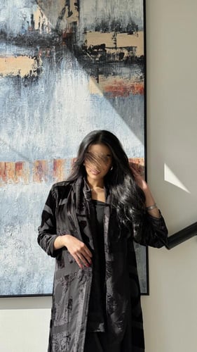 عباية شيفون هندي مشجر بأشكال هندسية بالمخمل مبطنه...