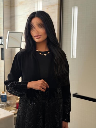 عباية تل مشغول شك وتطريز ومخمل مع كريب سيراميك أند...