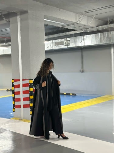 عباية شتوية جوخ اسود ورمادي