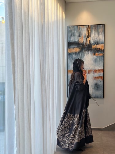 عباية كلوش تفته مطرز ذهبي