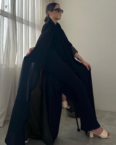 عباية كلوش اسود وزيتي كريب اندونيسي