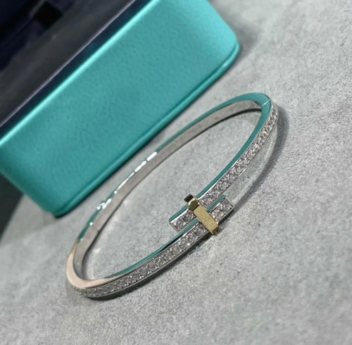 اسورة تيفاني