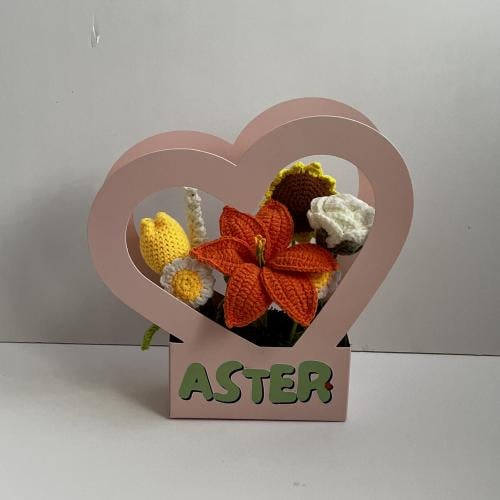 سلة القلب البرتقاليه