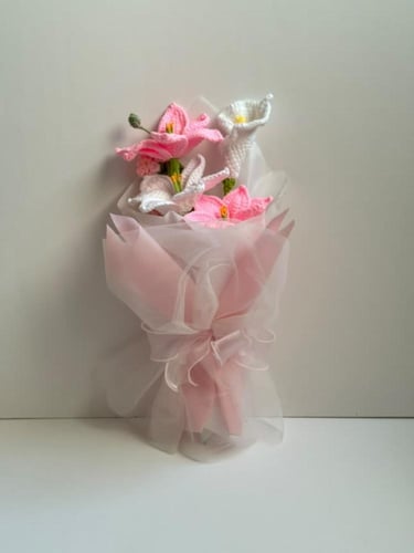 باقة الأزهار الوردية و البيضاء