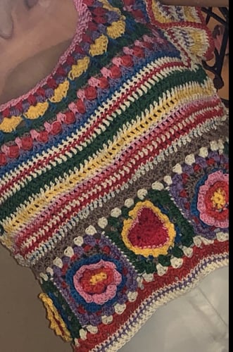 بلوزة ملونة