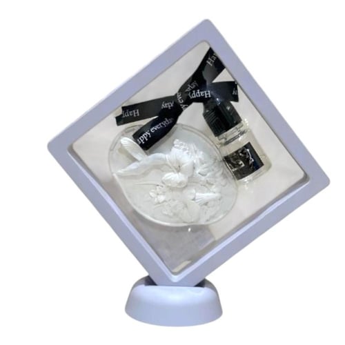 مجموعة (12) من برواز أبيض يحتوي تعليقة حجر معطر و...