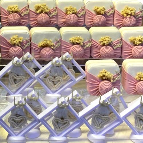 بكج توزيعات (24 قطعة) 12 منظم اكسسوارات و 12 برواز...