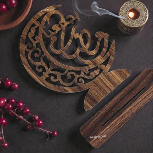 مجموعة من (12)قطعة من استناندات خشبية مزخرفة بتصمي...