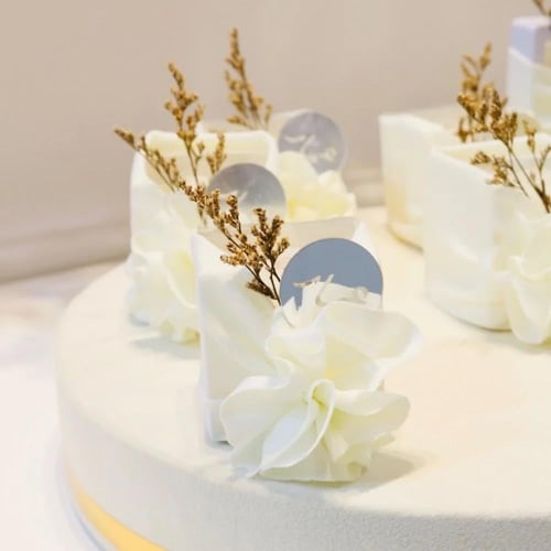 توززيعات من 36 قطعة مكونة من فواحات مع برواز شفاف...