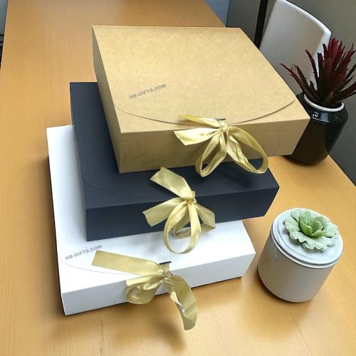 مجموعة (12) من علب شريطة للتوزيعات والهدايا مصممة...