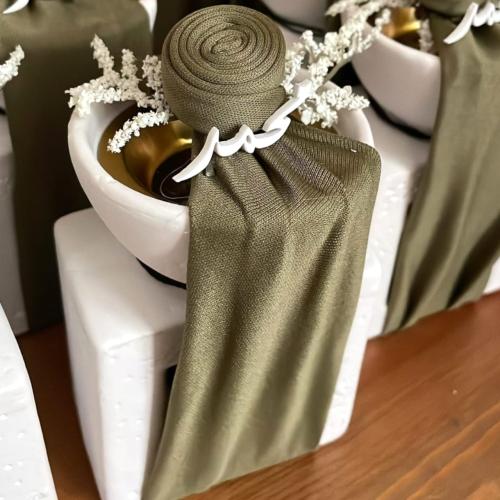 Luxury incense burner favors (12 pieces) arranged...