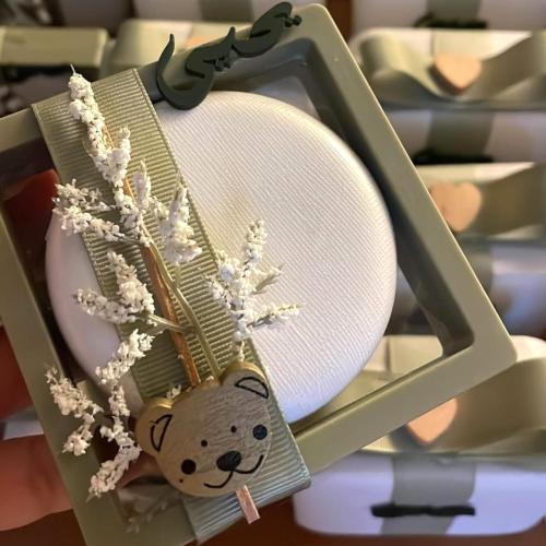 توزيعات براويز شفافه تحتوي مرايات بيضاء (12 قطعة)...