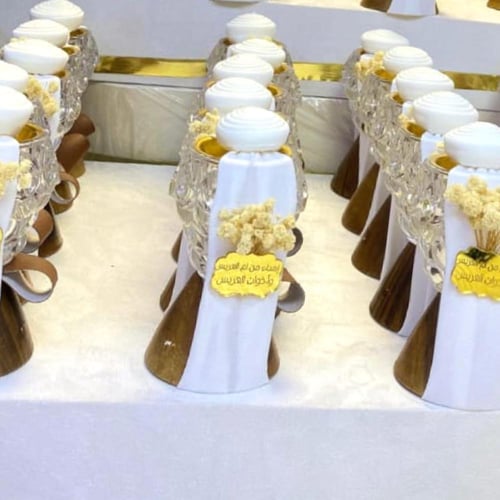 بكج توزيعات مباخر كريستال بقاعدة بني خشبي (24 قطعة...