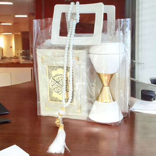 نقصة رمضان مكونة من ( سجادة-مصحف -مبخرة- سبحة-فاصل...