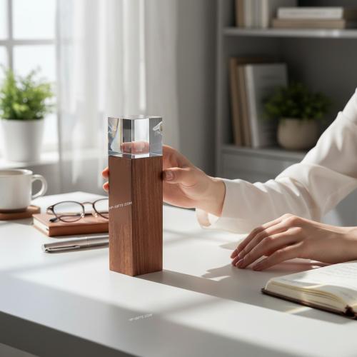 مجموعة (12) من درع تكريم كريستالي مميز بتصميم هندس...