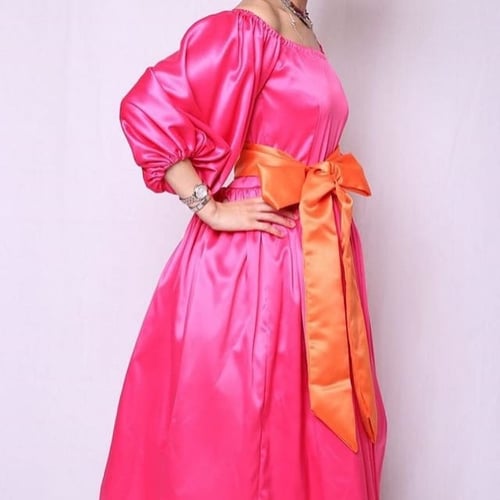 فستان التافتا المطرز