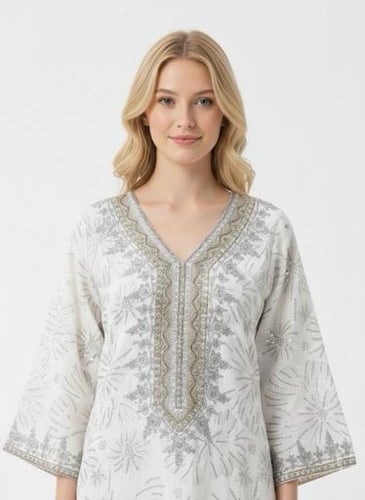 جلابية استايل كويتي لون اوف وايت موديل CH6-34