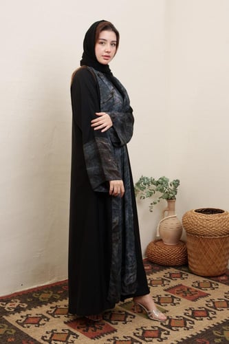 عباية سوداء موديل MR-007