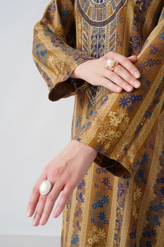 جلابية استايل مخور اماراتي لون بيج موديل SX6-112