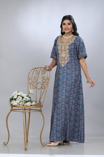 جلابية قطن كشميري ازرق مطرزة موديل SQ4-90