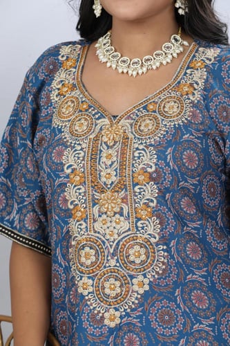 جلابية قطن كشميري ازرق مطرزة موديل SQ4-90