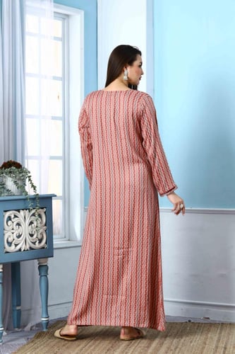 جلابية استايل بحريني لون فوشي موديل DB5-76