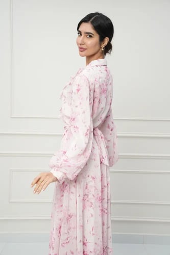 جلابية كويتي لون ابيض مع وردي موديل CH5-13