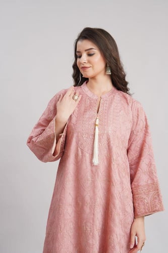 جلابية استايل كويتي لون وردي فاتح موديل KK6-99