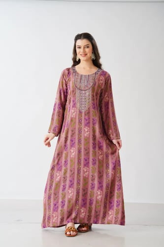 جلابية استايل مخور اماراتي لون لحمي موديل SX6-112