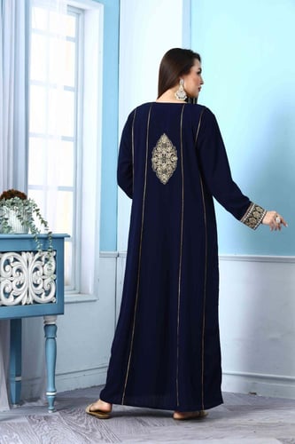 جلابية اماراتي لون كحلي بصدرية من القصب والحرير مو...