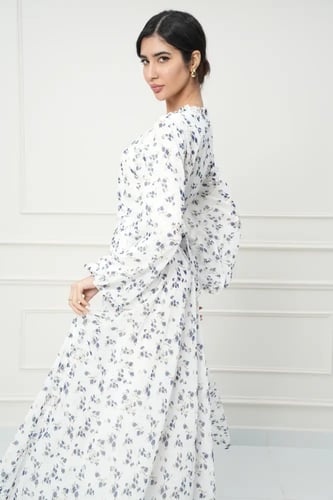 جلابية كويتي لون ابيض مشجر كحلي موديل CH5-14