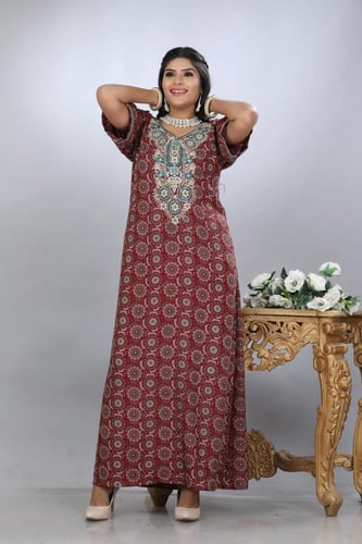 جلابية قطن كشميري عودي مطرزة موديل SQ4-90