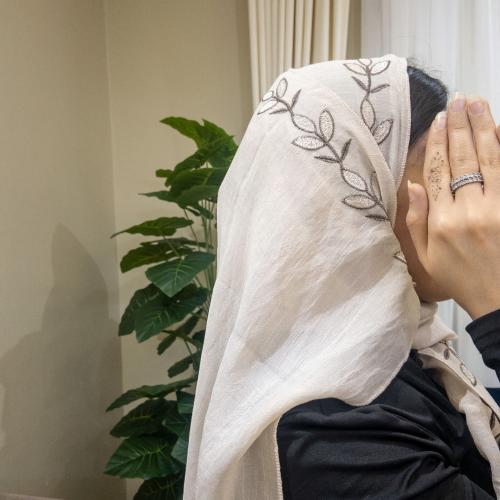 طرحة مطرزة لونين بيج بتطريز بني موديل TR-026