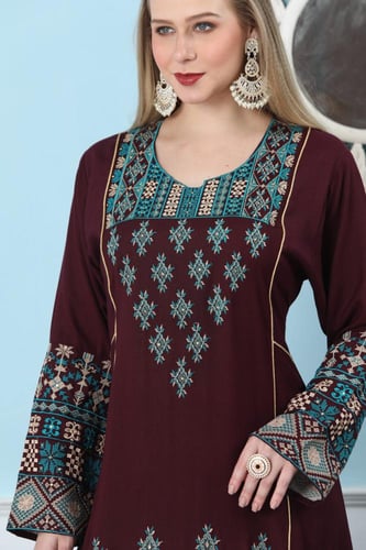 جلابية ستايل اردني لون واين موديل DB5-92