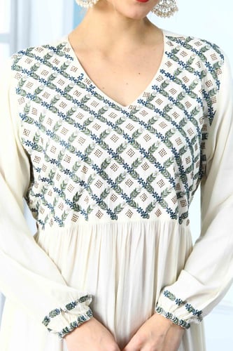 جلابية مدى استايل كويتي لون اوف وايت موديل RB5-138