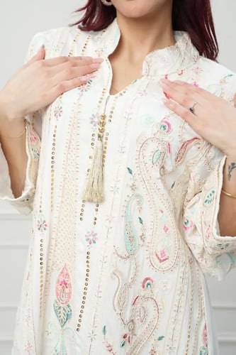 جلابية كويتي لون أوف وايت موديل CH6-77