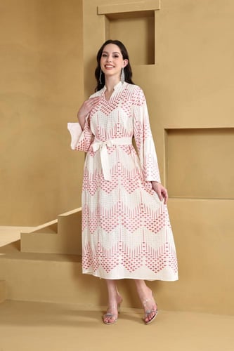 جلابية كويتي لون أوف وايت مع نبيتي موديل CH5-32A