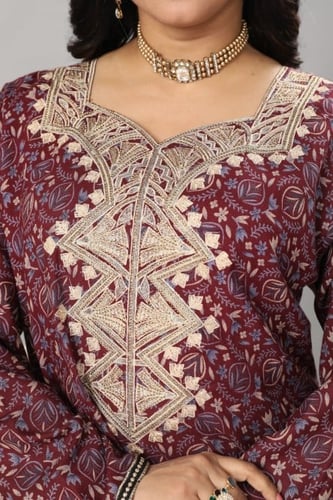 مخور اماراتي لون عنابي من الفيسكوز والقطن موديل SX...