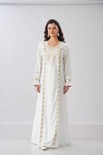 جلابية استايل بحريني لون اوف وايت موديل WS6-154