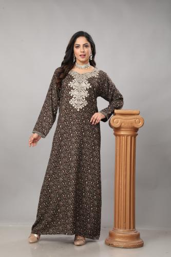 جلابية كشمير بني مقاسات كبيرة مطرزة بالفصوص موديل...