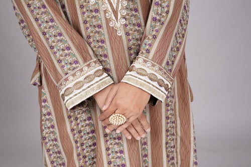 مخور اماراتي من الكشمير والقطن لون بيج موديل SX4-1...