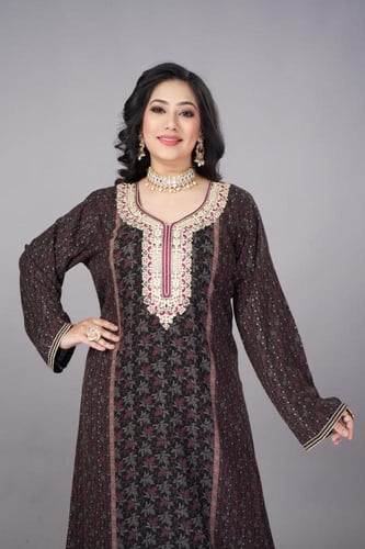 مخور نسائي كشميري لون اسود موديل SQ4-83