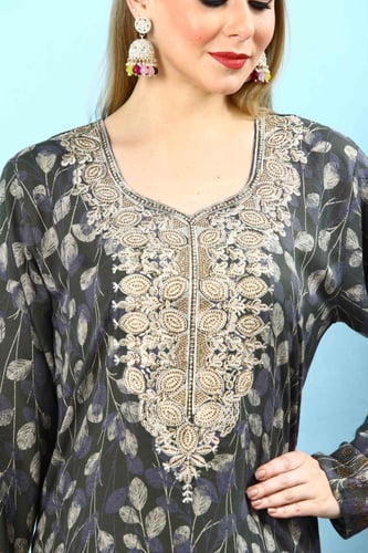 مخور اماراتي جامبو نسائي لون زيتي بصدرية مطرزة مود...