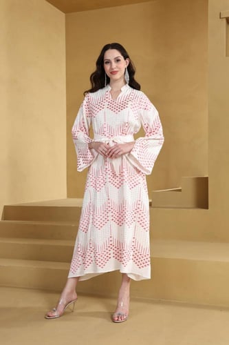 جلابية كويتي لون أوف وايت مع نبيتي موديل CH5-32A