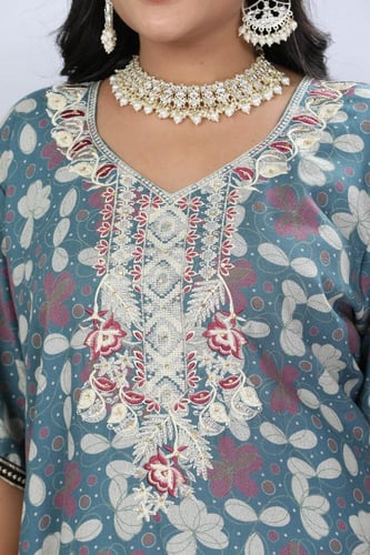 جلابية قطن كشميري بترولي فاتح تطريز حرير موديل SQ4...